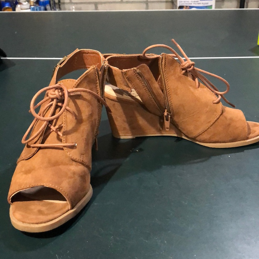 SO shoe, size 6.5